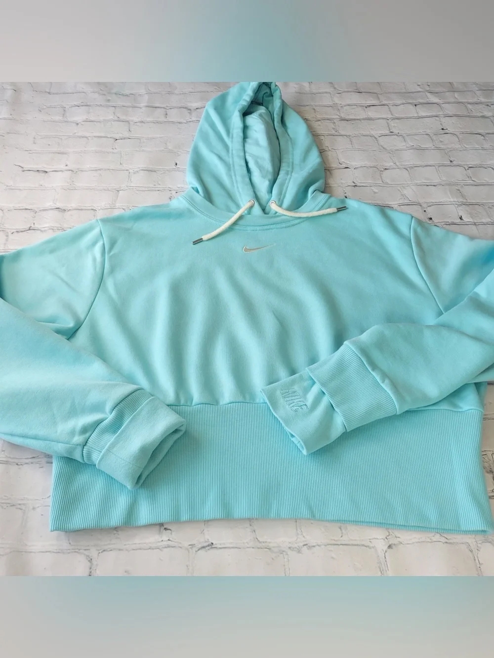 ✅ Nike Aqua blue Hoodie with White Swoosh size XL